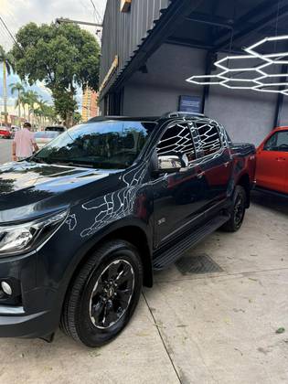 CHEVROLET S10 2.8 16V TURBO DIESEL HIGH COUNTRY CD 4X4 AUTOMÁTICO